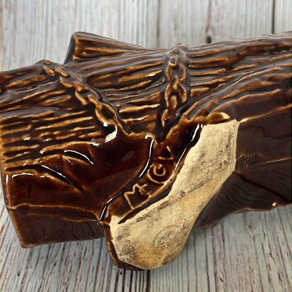 Vintage McCoy Log Planter. Pre Owned - Picture 4 of 4